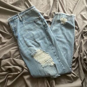 NEVER WORN — wild fable distressed high rise mom jeans (size 14)